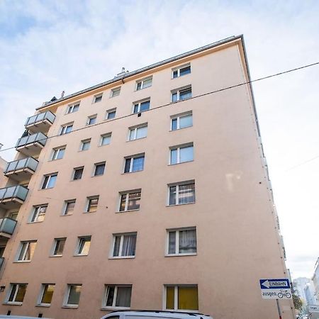 וינה Next To City Center Cozy Apartment מראה חיצוני תמונה