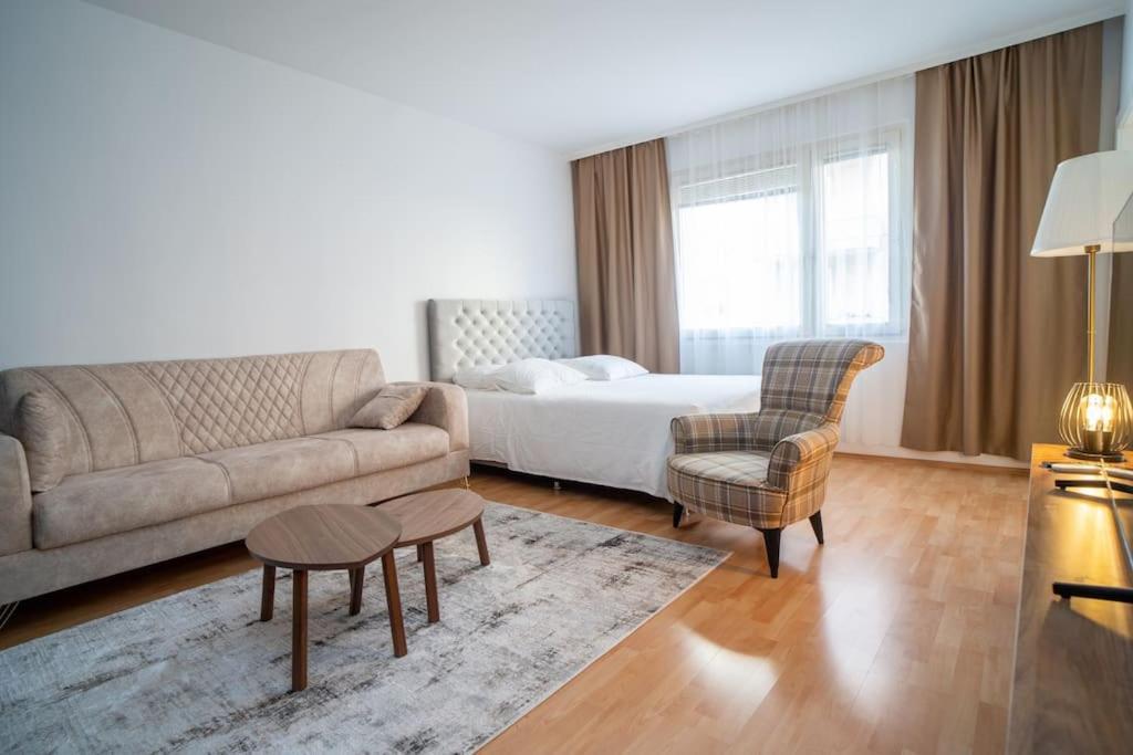וינה Next To City Center Cozy Apartment מראה חיצוני תמונה